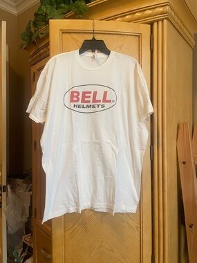 Al style bell helmet white tee shirt size xl